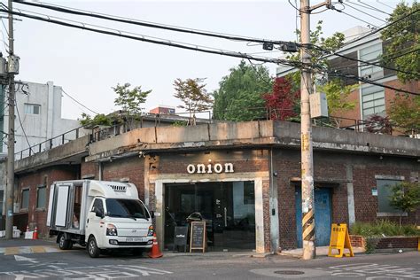 성수역 맛집: 미식의 천국에서 길을 잃다